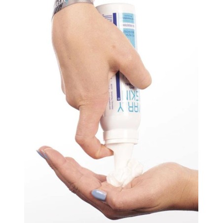 The Marly Skin foam protects, strengthens and regenerates your skin barrier – like a second skin!