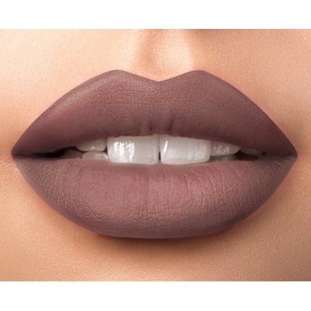 Treat your lips with the  Lip Paint gloss from Make-up Studio!