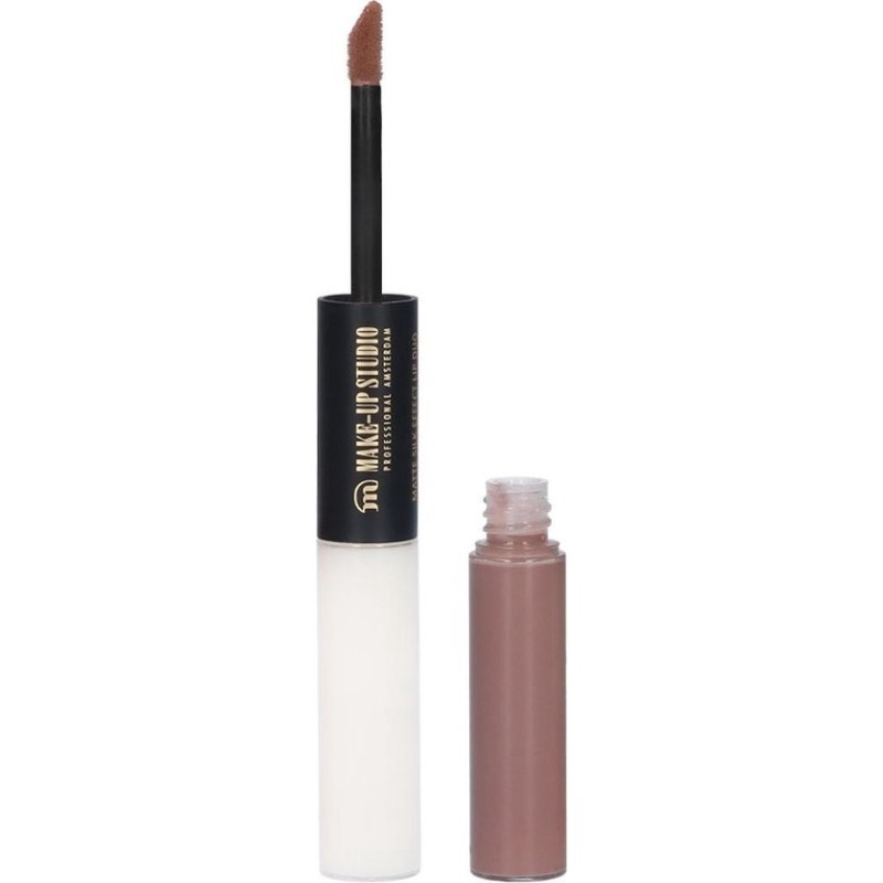 Treat your lips with the  Lip Paint gloss from Make-up Studio!